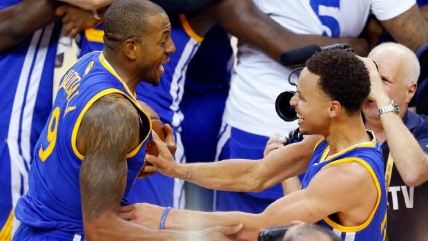 steph_curry_andre_iguodala_smallball_warriors.jpg